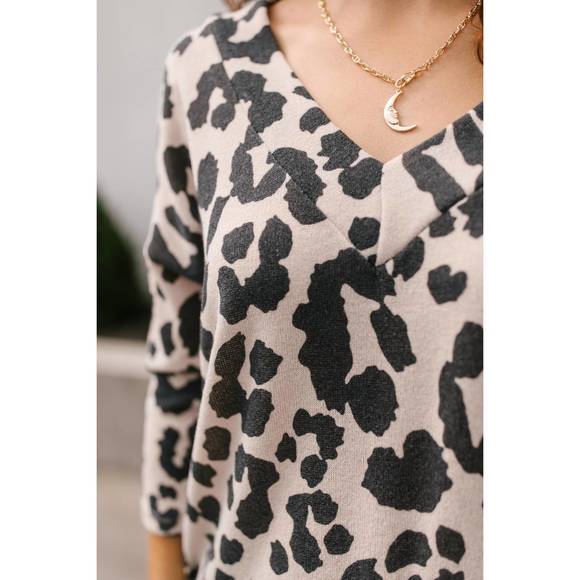 NEW REBORN J take a risk top in beige/leopard - Picture 2 of 3
